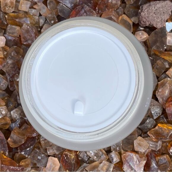 New in Box Isla Snow Scrub Exfoliator Treatment 1.76 oz Fruit Enzymes - Picture 6 of 8